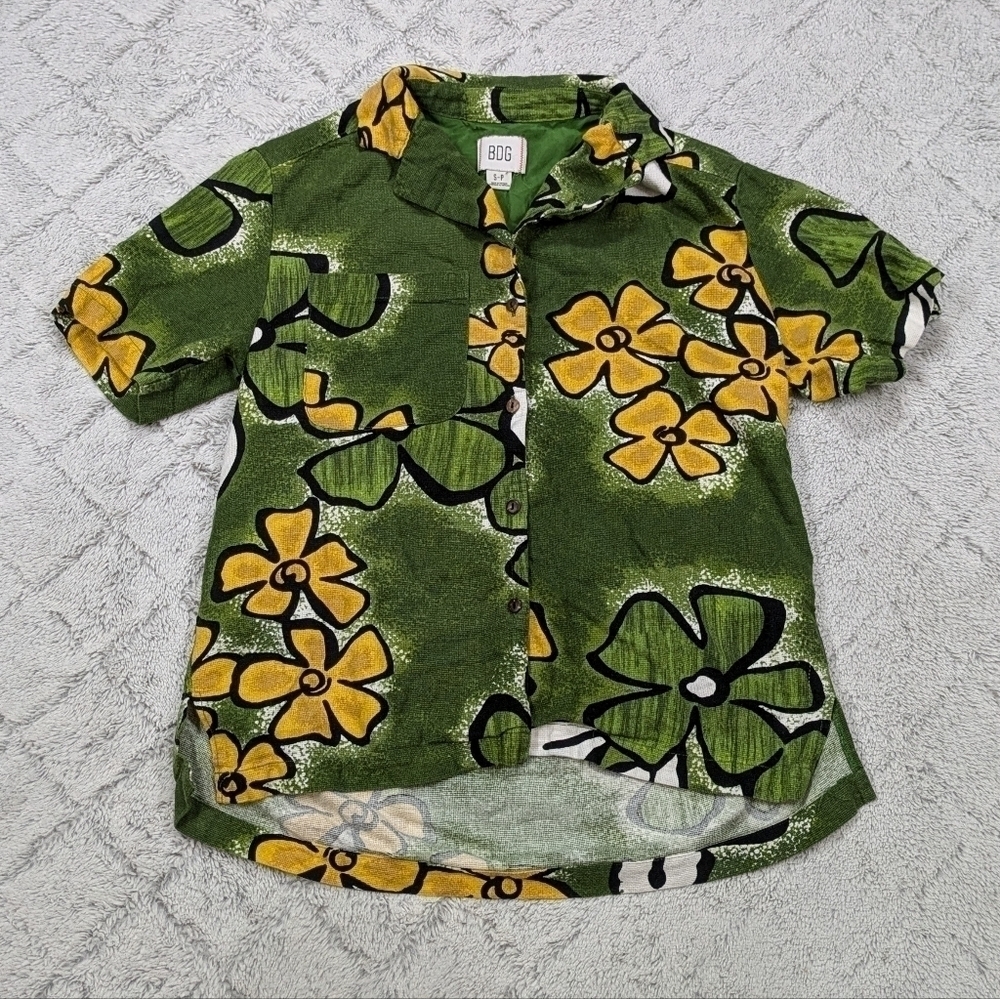 BDG Shirt Women's S Green Floral UO Dylan Linen Souvenir Button Down Retro